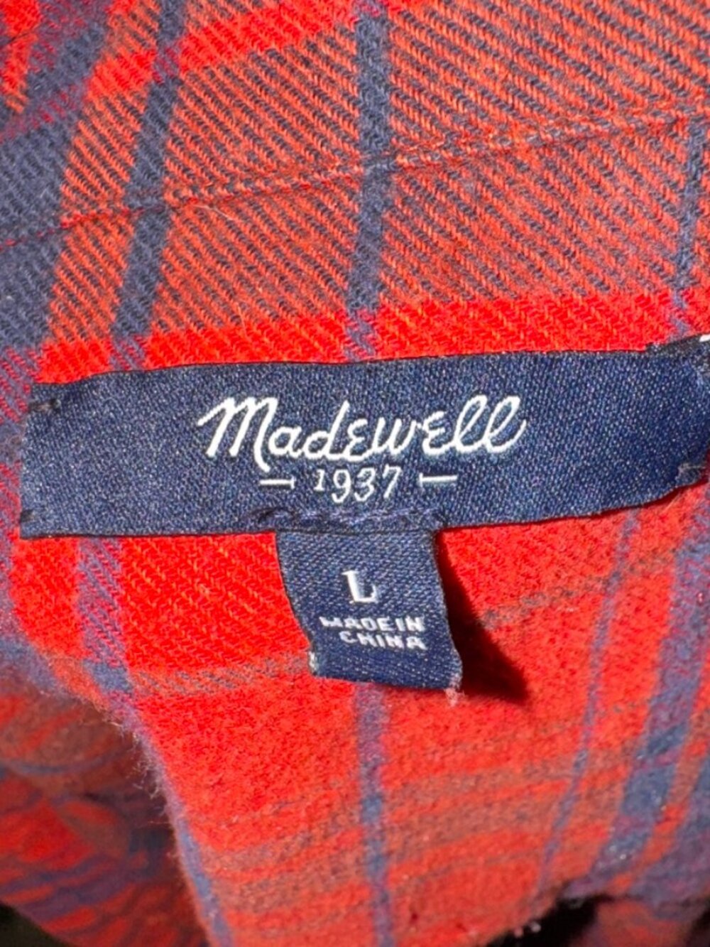 Madewell Flannel Ex-Boyfriend Shirt in Women's Large, Navy & Red Plaid - Picture 5 of 5